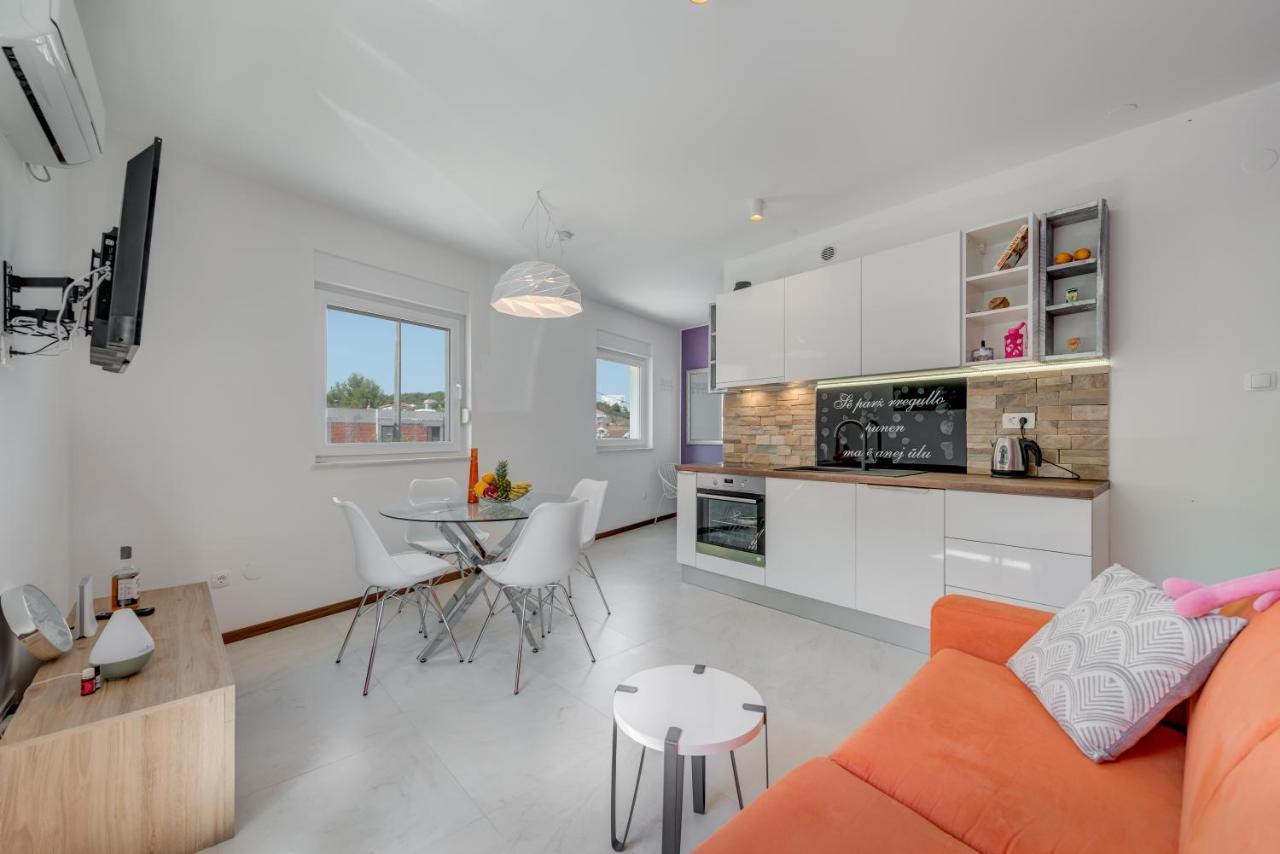 Apartment Marina Trogir Bagian luar foto